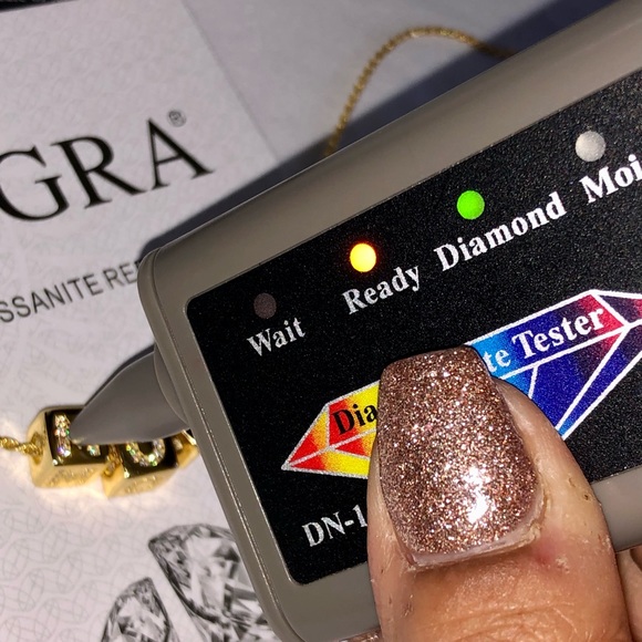 Jewelry - VVS gra certified diamond moisannitte pendant for Doctors, passes diamond test